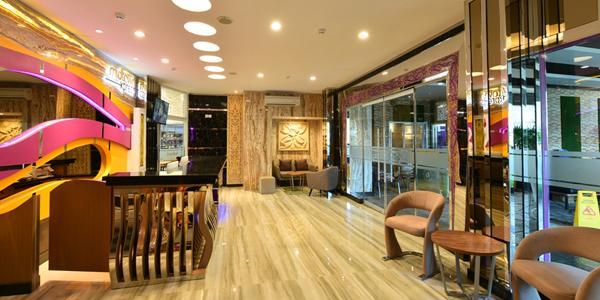 Midtown Xpress Balikpapan Hotell Exteriör bild
