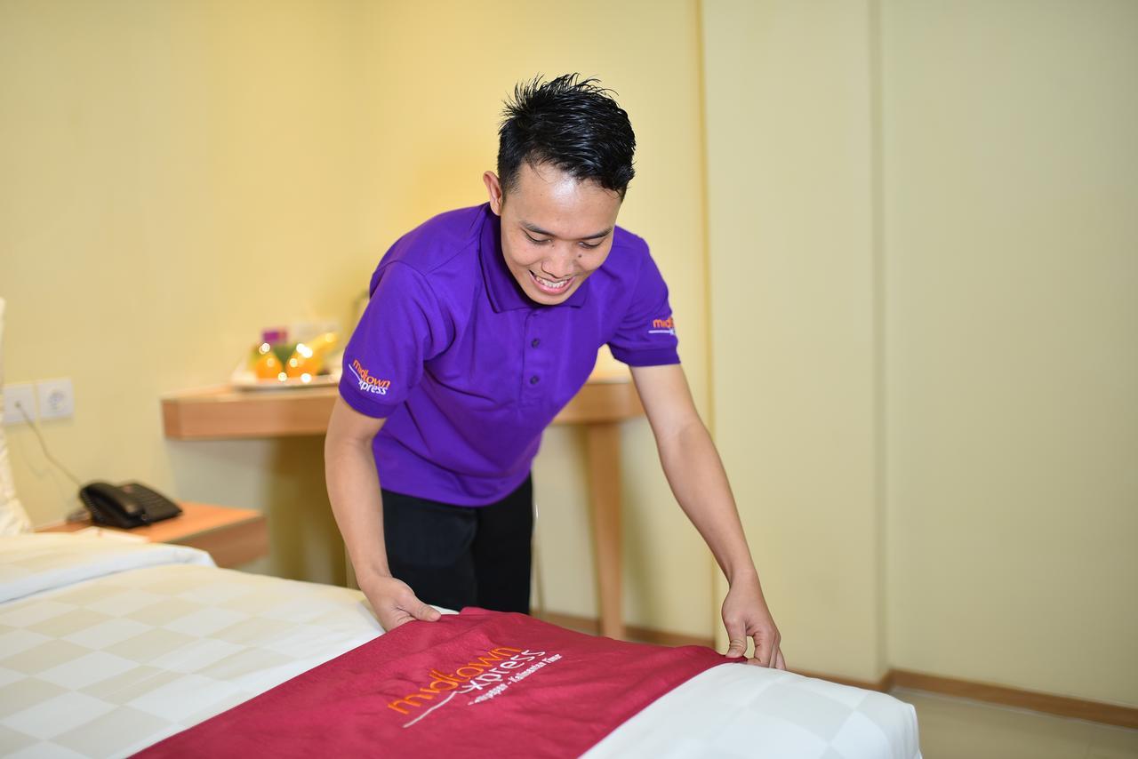 Midtown Xpress Balikpapan Hotell Exteriör bild