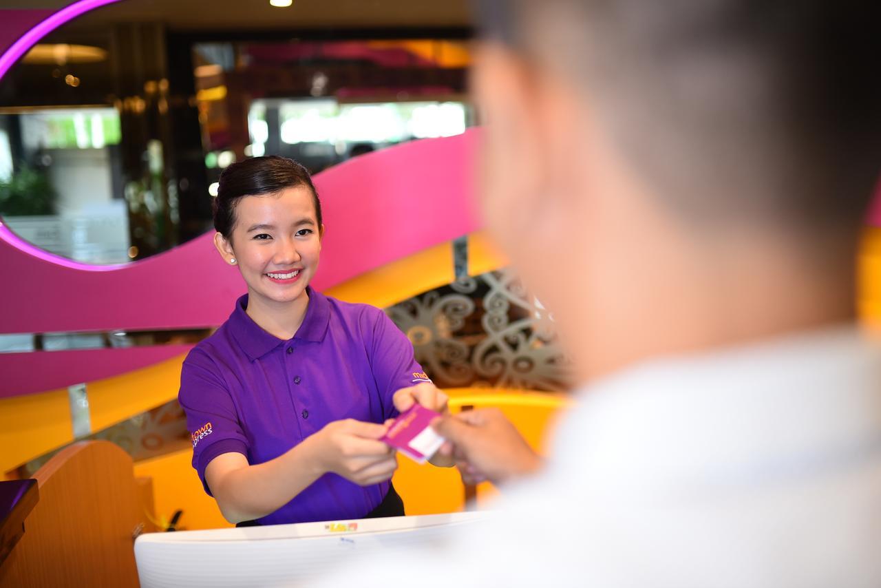 Midtown Xpress Balikpapan Hotell Exteriör bild